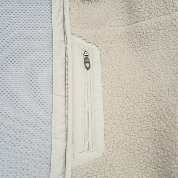 Womens vest - Picture 3 of 6